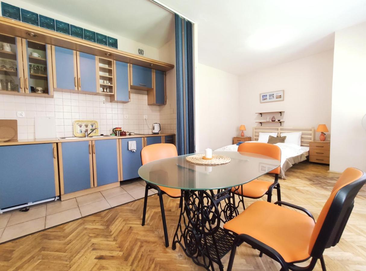 Plac Nowy 8A By Homeprime Краків Екстер'єр фото